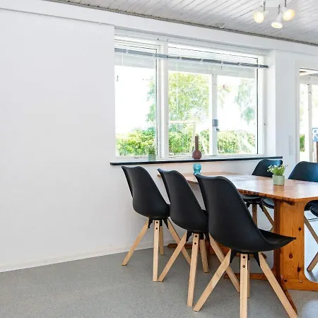 Seaside Retreat In Kegnaes - By Traum